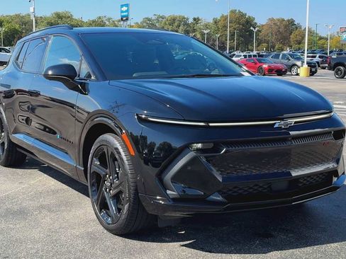 Certified 2024 Chevrolet Equinox EV RS image 8