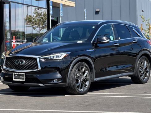 Used 2019 INFINITI QX50 Essential w/ Sensory Package image 8