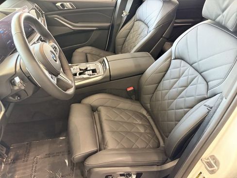 Used 2026 BMW X5 M60i w/ Climate Comfort Package AWD/4WD image 17