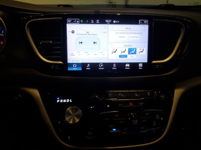 Used 2023 Chrysler Pacifica Touring-L FWD image 20