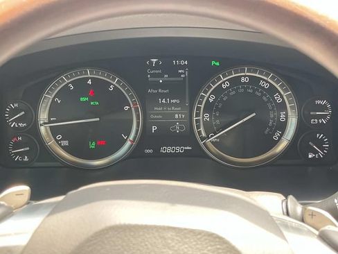 Used 2019 Lexus LX 570 4WD w/ Luxury Package image 46