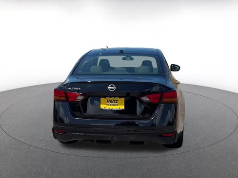Used 2025 Nissan Altima 2.5 SV FWD image 10