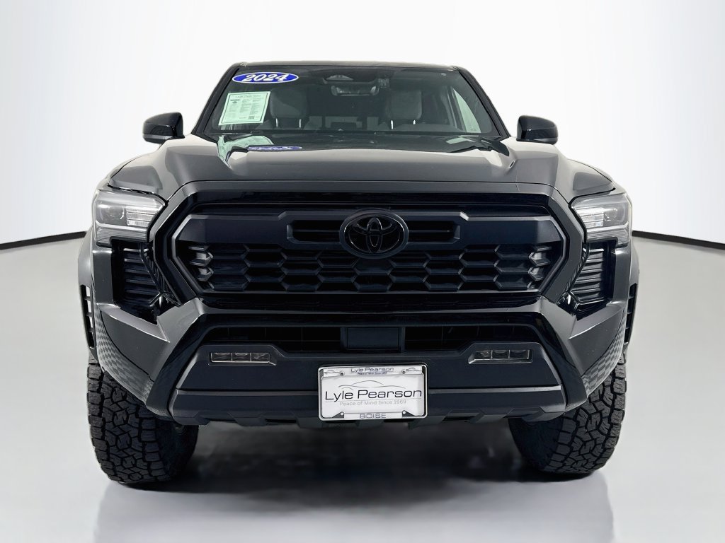 Used 2024 Toyota Tacoma TRD Off-Road AWD/4WD image 6