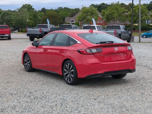 Used 2024 Honda Civic EX-L image 8