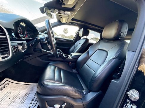 Used 2019 Porsche Cayenne image 23