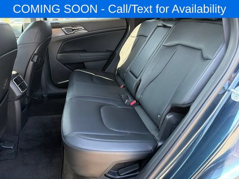Used 2023 Kia Sportage EX AWD/4WD image 9