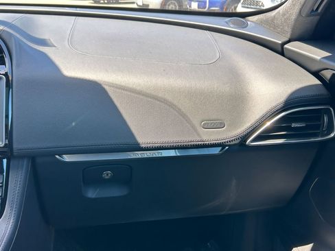 Used 2020 Jaguar F-PACE Prestige AWD/4WD image 25