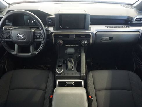 Used 2025 Toyota Tacoma SR5 AWD/4WD image 23