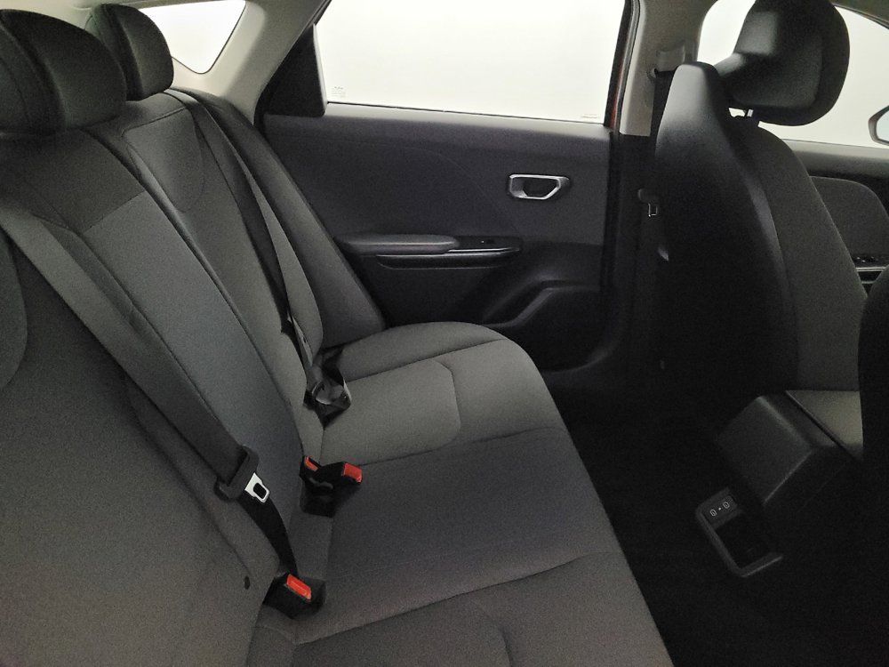 Used 2025 Kia K4 FWD image 19
