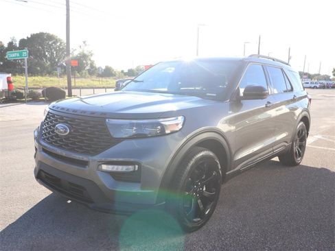 Certified 2023 Ford Explorer ST-Line w/ Class IV Trailer Tow Package image 3