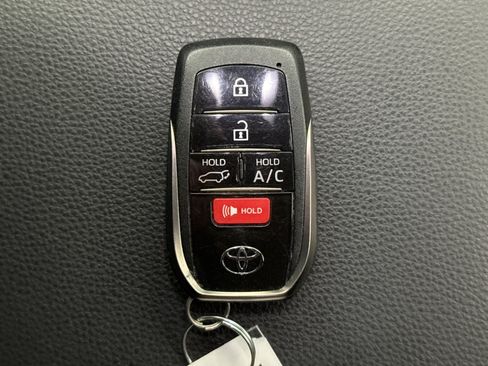 Used 2025 Toyota RAV4 SE w/ Weather & Moonroof Package AWD/4WD image 10