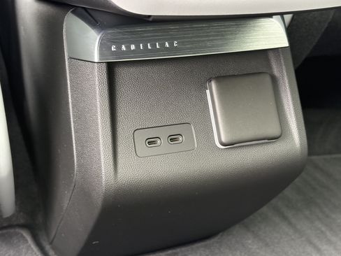 Used 2024 Cadillac Lyriq Sport AWD/4WD image 14
