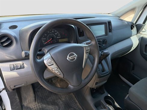 Used 2021 Nissan NV200 SV w/ Back Door Glass Package image 9