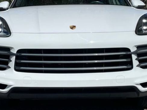 Used 2019 Porsche Cayenne AWD/4WD image 11