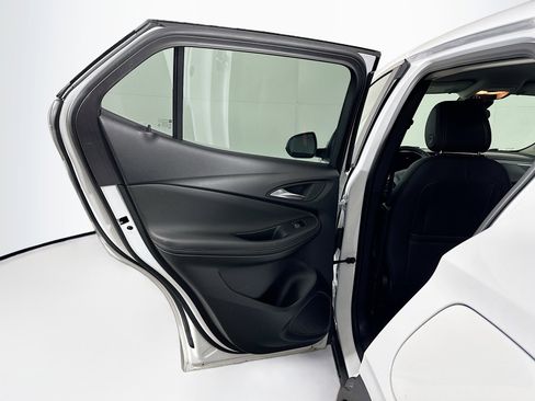 Used 2025 Buick Encore GX Preferred image 25