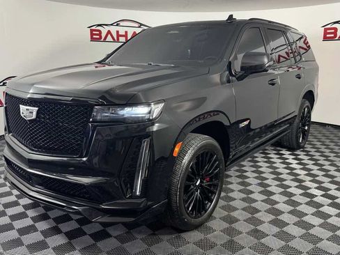Used 2023 Cadillac Escalade V AWD/4WD image 4