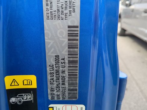 Certified 2021 Jeep Gladiator Sport image 26