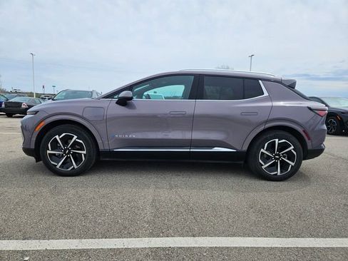 Used 2025 Chevrolet Equinox EV LT image 4