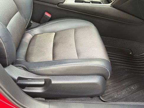 Used 2018 Honda Accord Sport image 35