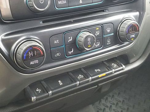 Used 2018 Chevrolet Silverado 1500 LT w/ All Star Edition image 25