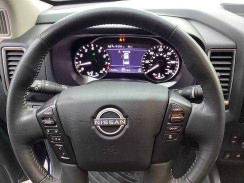 Used 2022 Nissan Frontier SV image 15