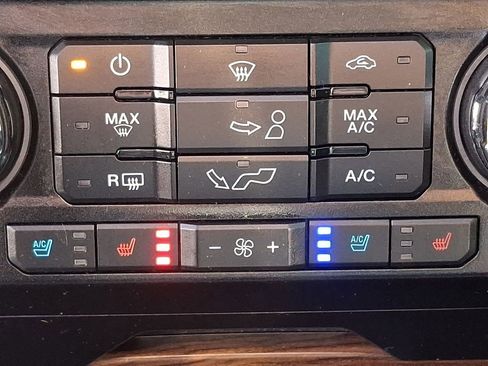 Used 2016 Ford F150 Lariat image 24