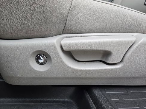 Used 2018 Honda Pilot Touring image 47