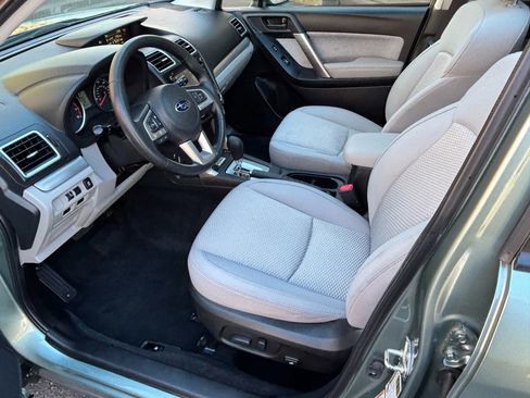 Used 2018 Subaru Forester 2.5i Premium w/ All-Weather Package image 17