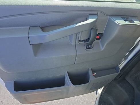 Used 2018 Chevrolet Express 3500 Extended w/ Power Convenience Package image 15