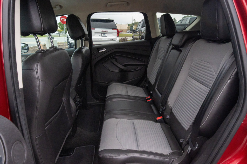Used 2017 Ford Escape Titanium FWD image 14