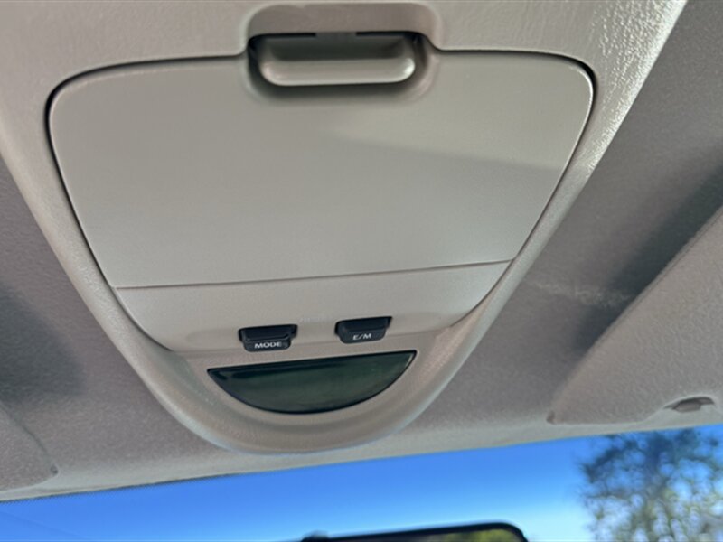 Used 2004 Ford F250 Lariat AWD/4WD image 23