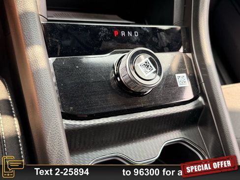 Used 2025 Jeep Grand Cherokee L Laredo RWD image 18