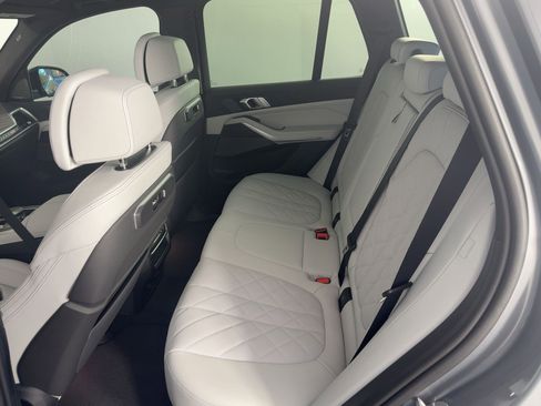 New 2026 BMW X5 xDrive40i w/ M Sport Package image 13