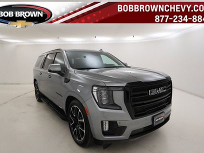 Used 2023 GMC Yukon XL SLT w/ SLT Luxury Package