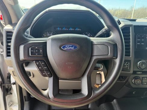 Used 2017 Ford F250 XL w/ Power Equipment Group image 19