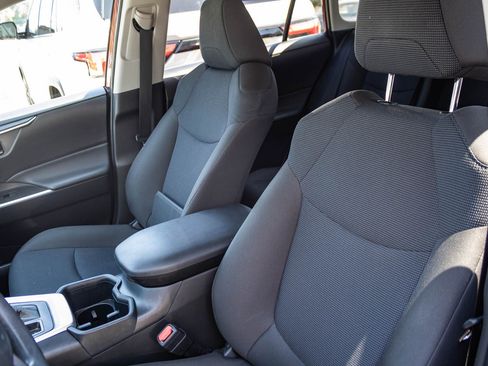 Used 2025 Toyota RAV4 LE FWD image 19