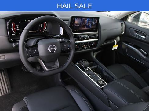 New 2026 Nissan Pathfinder SL AWD/4WD image 4