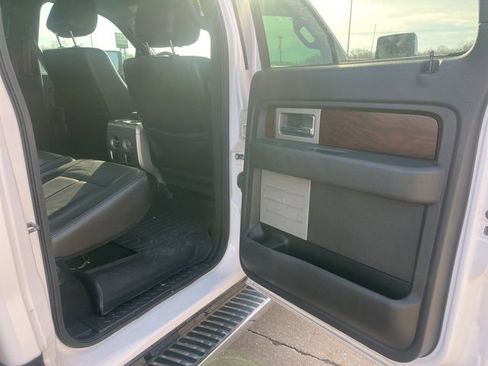 Used 2012 Ford F150 Lariat w/ Lariat Chrome Pkg image 19