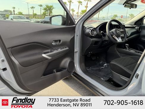 Used 2023 Nissan Kicks SV FWD image 5