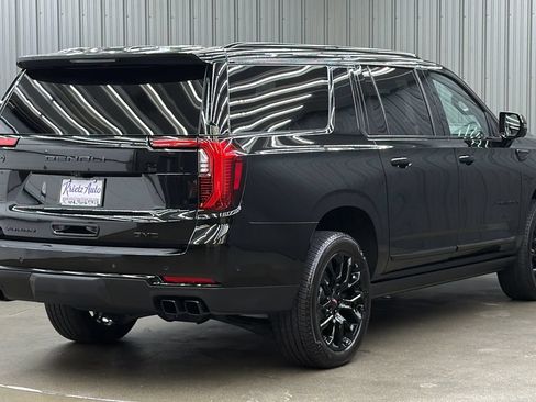 Used 2026 GMC Yukon XL Denali w/ Sun & Power Step Package AWD/4WD image 5
