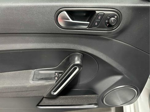 Used 2019 Volkswagen Beetle 2.0T S image 10