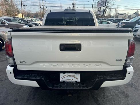 Used 2021 Toyota Tacoma TRD Off-Road w/ Technology Package image 5