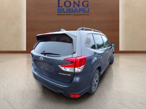Used 2023 Subaru Forester Premium AWD/4WD image 9