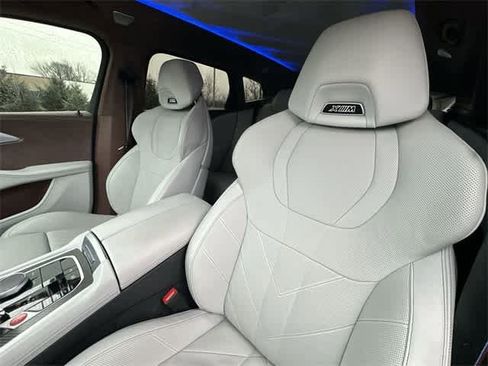 Used 2023 BMW XM image 16