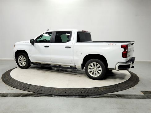Used 2024 Chevrolet Silverado 1500 Custom image 5