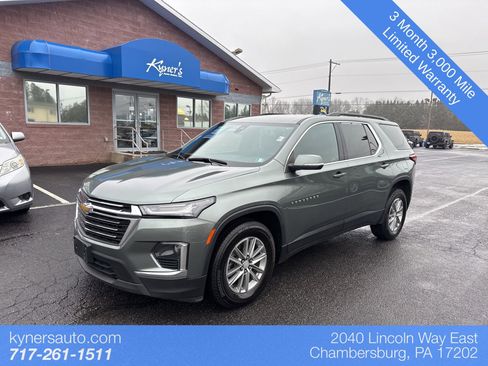 Used 2023 Chevrolet Traverse LT w/ LPO, Floor Liner Package image 1