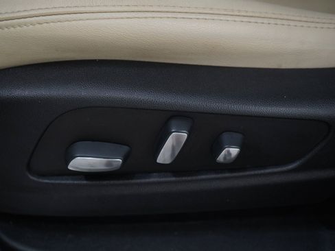 Used 2019 Cadillac XT5 Luxury AWD/4WD image 24