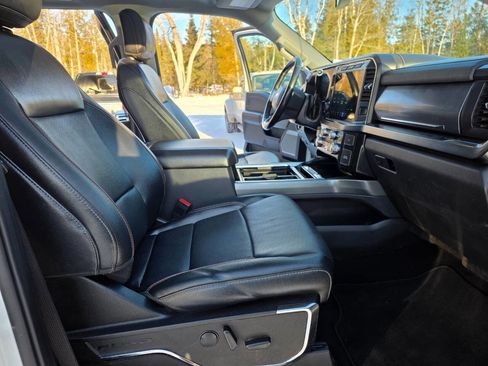 Used 2023 Ford F350 Lariat w/ Lariat Ultimate Package image 23