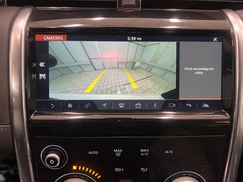 Used 2020 Land Rover Discovery Sport SE image 20