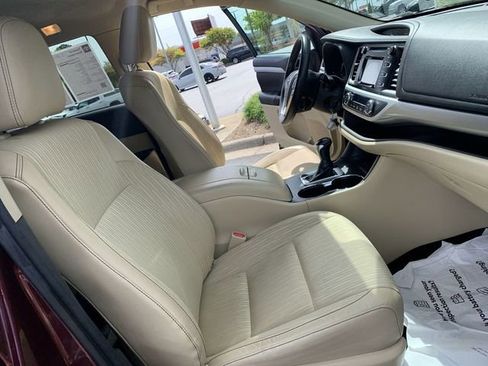 Used 2015 Toyota Highlander Plus image 14